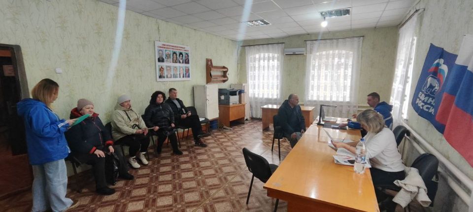 В рамках плановой работы по оказанию государственных услуг жителям отдаленных территорий, сегодня в здании Отдела жизнеобеспечения пгт В рамках плановой работы по оказанию государственных услуг жителям отдаленных территорий, сегодня в здании Отдела жизнеобеспечения пгт