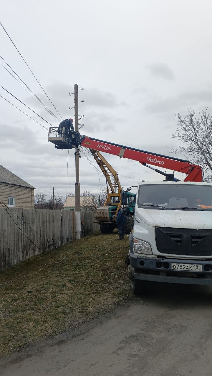 16.03.2026 года в пгт Михайловка произвелись работы по улучшению качества уличного освещения