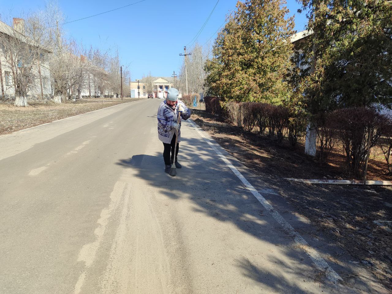 В пгт. Софиевский и пгт. Запорожье проведены субботники на подведомственных территориях В пгт. Софиевский и пгт. Запорожье проведены субботники на подведомственных территориях