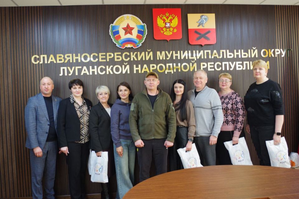 Сергей Крамаренко: Славяносербский округ встретил делегацию из Алтайского края Сергей Крамаренко: Славяносербский округ встретил делегацию из Алтайского края
