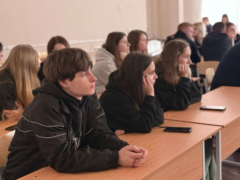 О том, как защитить свои права в мире товаров и услуг рассказали студентам города Луганска О том, как защитить свои права в мире товаров и услуг рассказали студентам города Луганска