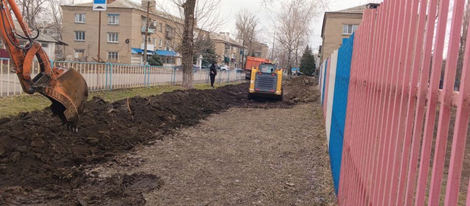 Отдел реализации национальных проектов управления архитектуры, градостроительства и земельных отношений Администрации городского округа город Ровеньки информирует о продолжении работ подрядной организацией ООО «ДОРСНАБ» по... Отдел реализации национальных проектов управления архитектуры, градостроительства и земельных отношений Администрации городского округа город Ровеньки информирует о продолжении работ подрядной организацией ООО «ДОРСНАБ» по...