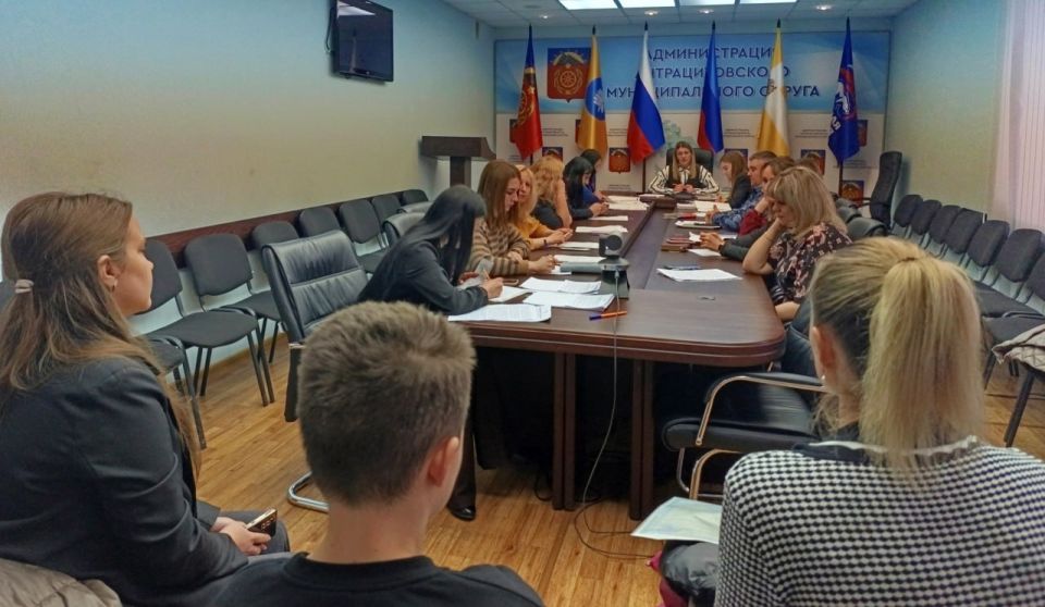 В Администрации Антрацитовского муниципального округа состоялось очередное заседание комиссии по делам несовершеннолетних и защите их прав, на котором рассмотрено 12 административных дел, из них: по части 1 статьи 5.35 КоАП... В Администрации Антрацитовского муниципального округа состоялось очередное заседание комиссии по делам несовершеннолетних и защите их прав, на котором рассмотрено 12 административных дел, из них: по части 1 статьи 5.35 КоАП...