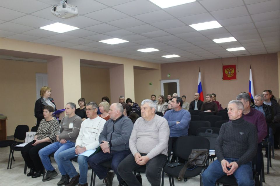 Виталий Коваленко: Сегодня провел еженедельное аппаратное совещание с начальниками структурных подразделений администрации, руководителями предприятий, учреждений и организаций Беловодского муниципального округа Виталий Коваленко: Сегодня провел еженедельное аппаратное совещание с начальниками структурных подразделений администрации, руководителями предприятий, учреждений и организаций Беловодского муниципального округа