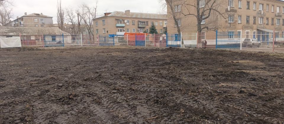 Отдел реализации национальных проектов управления архитектуры, градостроительства и земельных отношений Администрации городского округа город Ровеньки информирует о продолжении работ подрядной организацией ООО «ДОРСНАБ» по... Отдел реализации национальных проектов управления архитектуры, градостроительства и земельных отношений Администрации городского округа город Ровеньки информирует о продолжении работ подрядной организацией ООО «ДОРСНАБ» по...