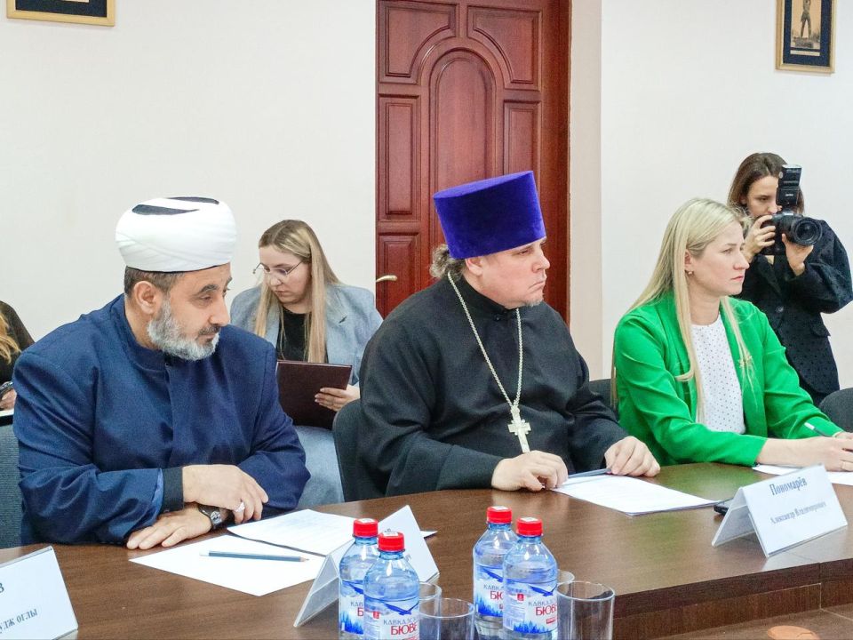 Исполнение украинских песен, не дискредитирующих Российскую Федерацию, в ЛНР не запрещено Исполнение украинских песен, не дискредитирующих Российскую Федерацию, в ЛНР не запрещено