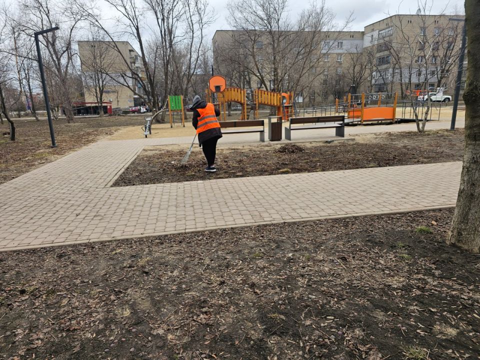 Весна в Ровеньках – время чистоты! Город активно преображается после зимы благодаря неустанному труду коммунальных служб Весна в Ровеньках – время чистоты! Город активно преображается после зимы благодаря неустанному труду коммунальных служб