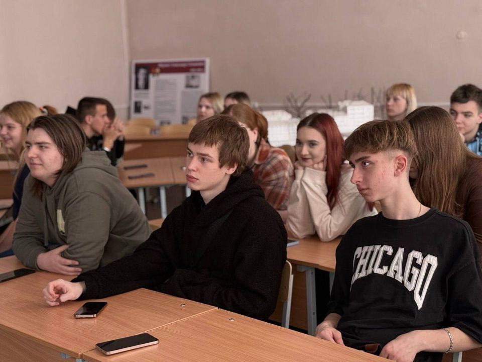 О том, как защитить свои права в мире товаров и услуг рассказали студентам города Луганска О том, как защитить свои права в мире товаров и услуг рассказали студентам города Луганска