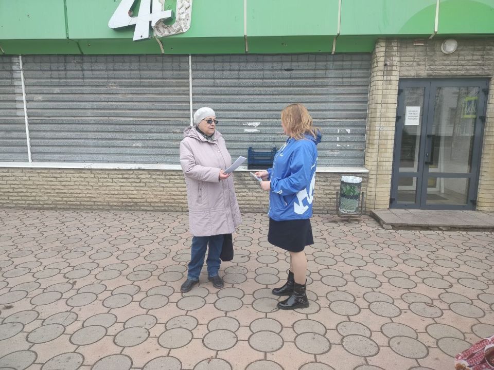 Активисты Первомайского местного отделения «Единой России» почтили память выдающегося земляка Алексея Бахмутского Активисты Первомайского местного отделения «Единой России» почтили память выдающегося земляка Алексея Бахмутского