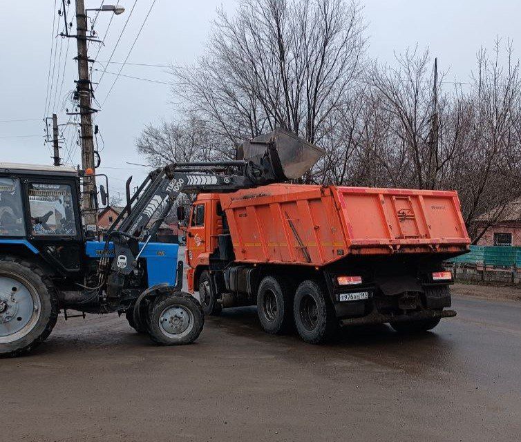 Коммунальными службами проведены работы на территории города Коммунальными службами проведены работы на территории города