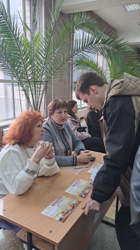 Стартовал новый сезон трудоустройства в АПК: В ЛНР прошла первая в 2026 году ярмарка вакансий Стартовал новый сезон трудоустройства в АПК: В ЛНР прошла первая в 2026 году ярмарка вакансий