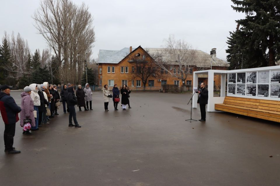 «Театральная площадь»: в Лутугино открылась уличная выставка, посвящённая театральным коллективам Великой Отечественной войны «Театральная площадь»: в Лутугино открылась уличная выставка, посвящённая театральным коллективам Великой Отечественной войны