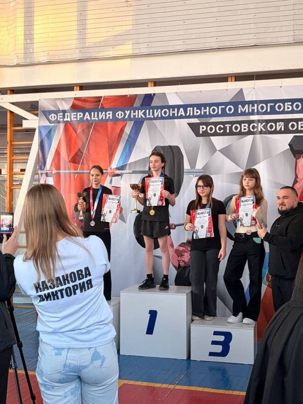Юные герои из Антрацита покорили фестиваль в Новошахтинске Юные герои из Антрацита покорили фестиваль в Новошахтинске