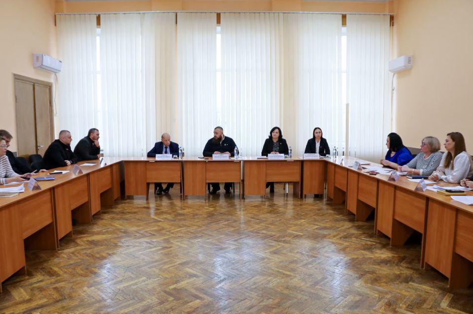 В профильном комитете обсудили развитие социальных сфер жизни Лутугинского муниципального округа В профильном комитете обсудили развитие социальных сфер жизни Лутугинского муниципального округа