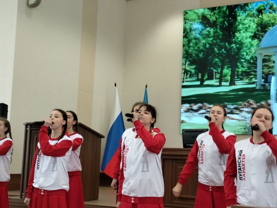 Сегодня в Луганске состоялись I региональные «Гризодубовские чтения», организованные Луганским региональным отделением Союза женщин России при содействии Ассоциации «Совет муниципальных образований Луганской Народной... Сегодня в Луганске состоялись I региональные «Гризодубовские чтения», организованные Луганским региональным отделением Союза женщин России при содействии Ассоциации «Совет муниципальных образований Луганской Народной...