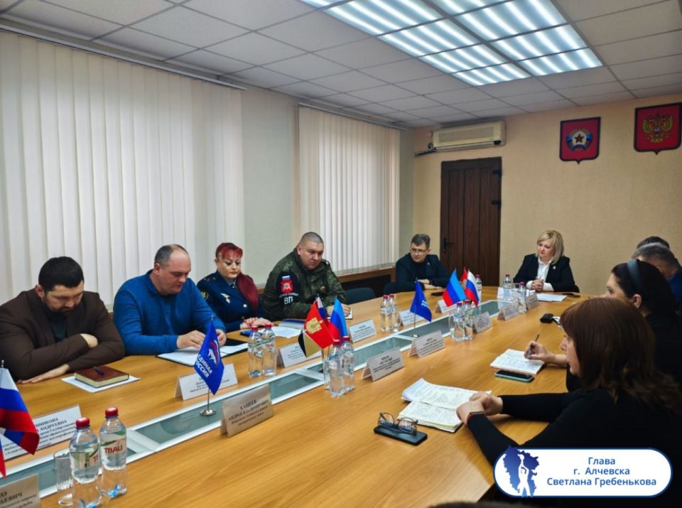 Подборка о ГЛАВном. Глава Станично-Луганского округа - Альберт Зинченко Подборка о ГЛАВном. Глава Станично-Луганского округа - Альберт Зинченко