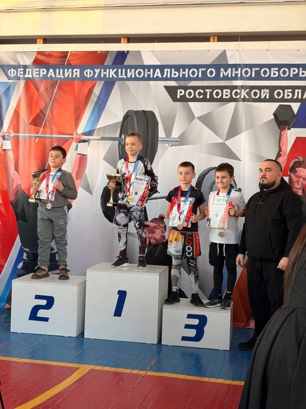 Юные герои из Антрацита покорили фестиваль в Новошахтинске Юные герои из Антрацита покорили фестиваль в Новошахтинске