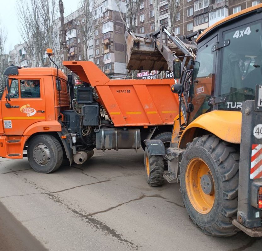 Коммунальными службами проведены работы на территории города Коммунальными службами проведены работы на территории города