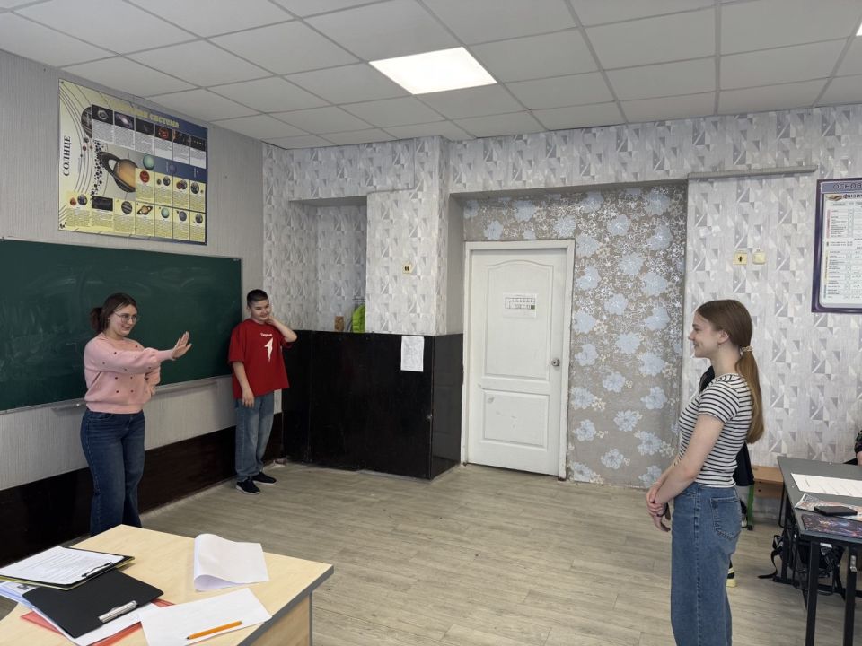 В ГБОУ ЛНР «Просторовская школа № 13» состоялась лекция о половой неприкосновенности несовершеннолетних В ГБОУ ЛНР «Просторовская школа № 13» состоялась лекция о половой неприкосновенности несовершеннолетних
