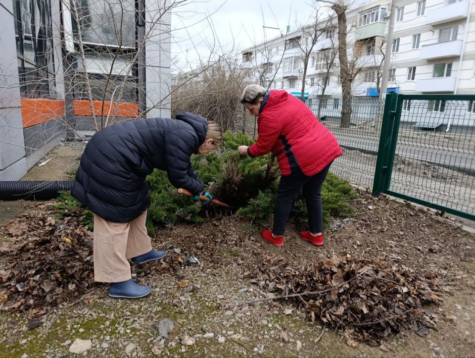 В Северодонецке состоялся общегородской субботник В Северодонецке состоялся общегородской субботник