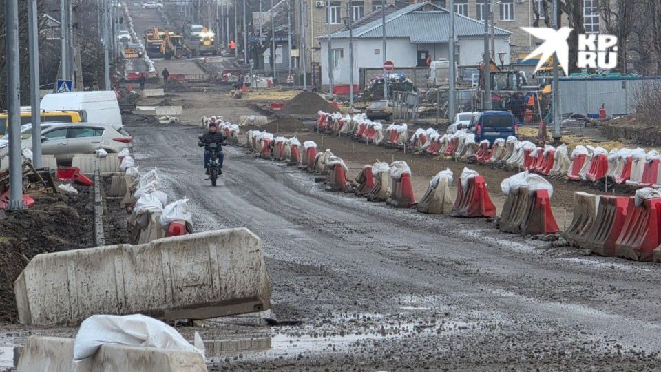 Начинаем день правильно. Под звуки реконструкции на улице Фрунзе город просыпается Начинаем день правильно. Под звуки реконструкции на улице Фрунзе город просыпается