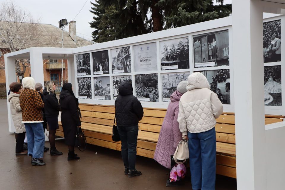«Театральная площадь»: в Лутугино открылась уличная выставка, посвящённая театральным коллективам Великой Отечественной войны «Театральная площадь»: в Лутугино открылась уличная выставка, посвящённая театральным коллективам Великой Отечественной войны