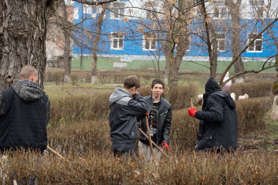 Мир. Труд. И общее дело. Вот уже ровно 12 лет Республика Крым снова дома – в составе Российской Федерации Мир. Труд. И общее дело. Вот уже ровно 12 лет Республика Крым снова дома – в составе Российской Федерации