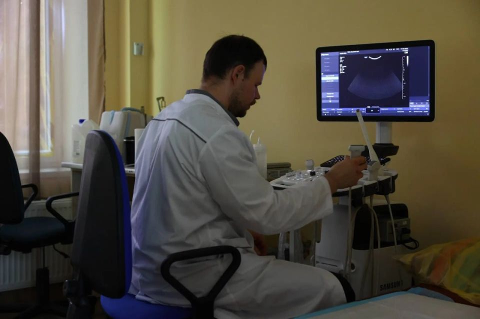 В составе медицинской команды от региона-шефа Республики Татарстан в Лисичанской многопрофильной больнице работает врач-эндокринолог консультативной поликлиники Республиканской клинической больницы Татарстана Андрей Турунтаев В составе медицинской команды от региона-шефа Республики Татарстан в Лисичанской многопрофильной больнице работает врач-эндокринолог консультативной поликлиники Республиканской клинической больницы Татарстана Андрей Турунтаев