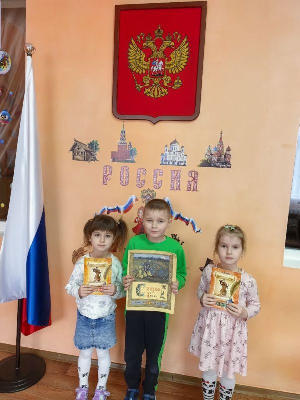 Ко Дню православной книги, сотрудники Детского центра Чернухинского музея провели познавательный час с воспитанниками детского сада-ясли «Ромашка», посвященный истории книгопечатания на Руси Ко Дню православной книги, сотрудники Детского центра Чернухинского музея провели познавательный час с воспитанниками детского сада-ясли «Ромашка», посвященный истории книгопечатания на Руси