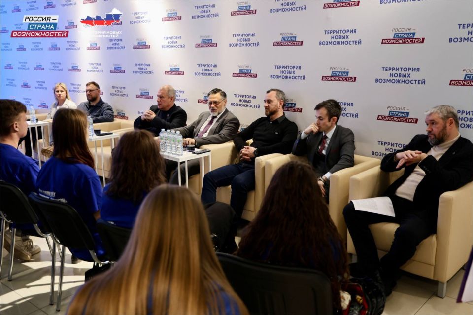 В 12-ю годовщину воссоединения Крыма с Россией состоялась информационная встреча «Крым и Россия: Вместе навсегда!» В 12-ю годовщину воссоединения Крыма с Россией состоялась информационная встреча «Крым и Россия: Вместе навсегда!»