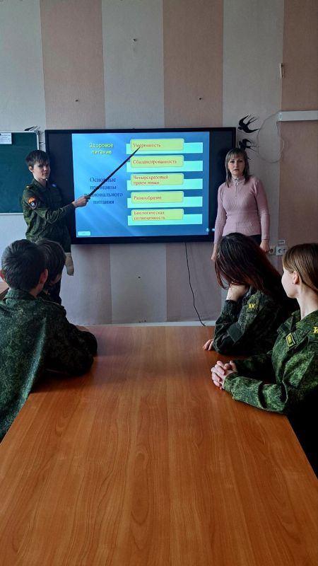 В Станично-Луганской средней школе имени Грекова П.М. прошло мероприятие, посвященное важности здорового образа жизни В Станично-Луганской средней школе имени Грекова П.М. прошло мероприятие, посвященное важности здорового образа жизни