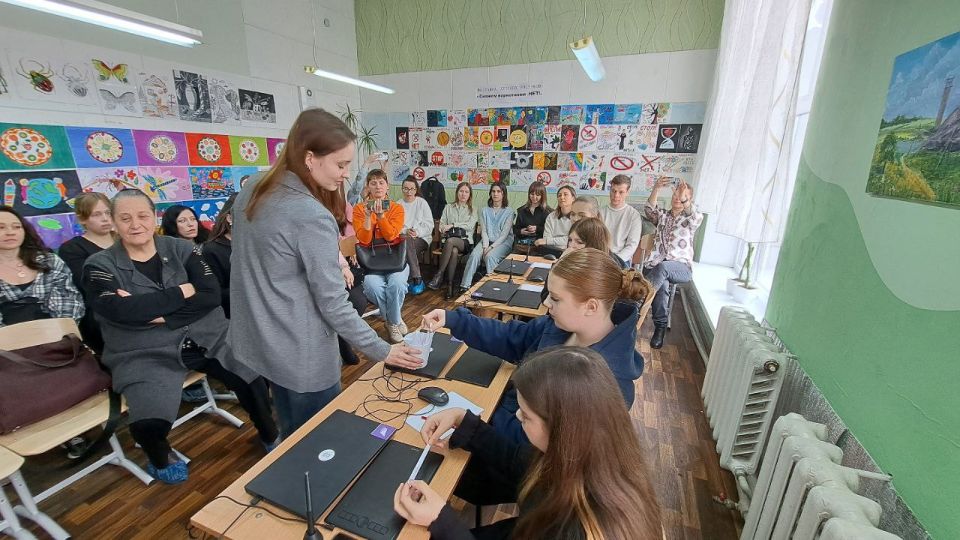 Художники делятся педагогическим опытом Художники делятся педагогическим опытом