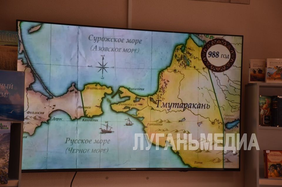 В Алчевске прошло мероприятие, посвященное воссоединению Крыма с Россией В Алчевске прошло мероприятие, посвященное воссоединению Крыма с Россией