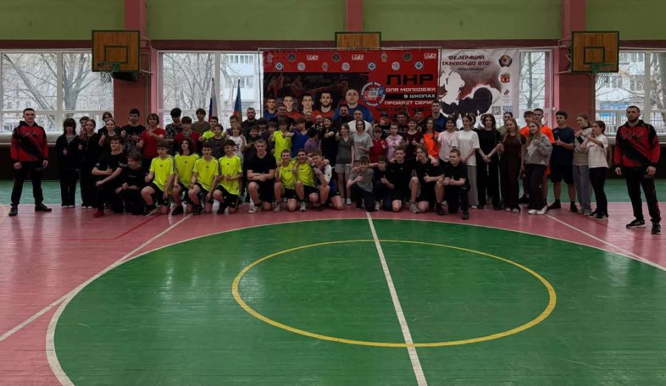 Дух патриотизма и сила спорта: «Скиф» провёл мастер-класс в луганском «Интеллекте» Дух патриотизма и сила спорта: «Скиф» провёл мастер-класс в луганском «Интеллекте»