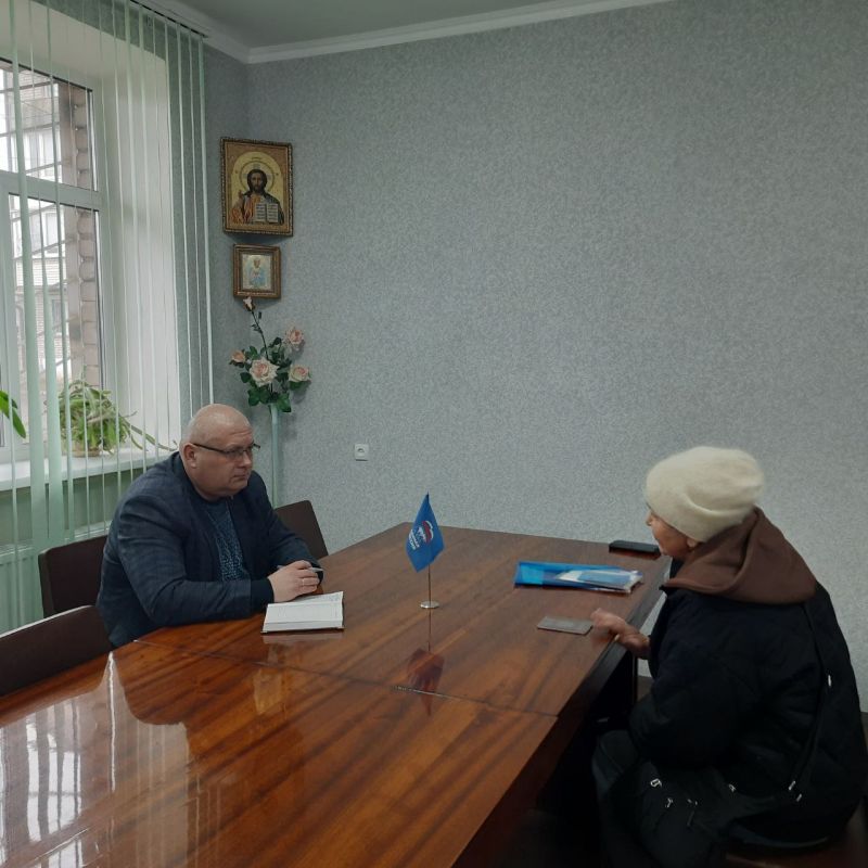 Депутат Совета Краснодонского муниципального округа Юрий Алисов 19.03.2026 провел личный прием граждан в пгт.Краснодон.Жители обратились с рядом важных вопросов,среди которых: Депутат Совета Краснодонского муниципального округа Юрий Алисов 19.03.2026 провел личный прием граждан в пгт.Краснодон.Жители обратились с рядом важных вопросов,среди которых: