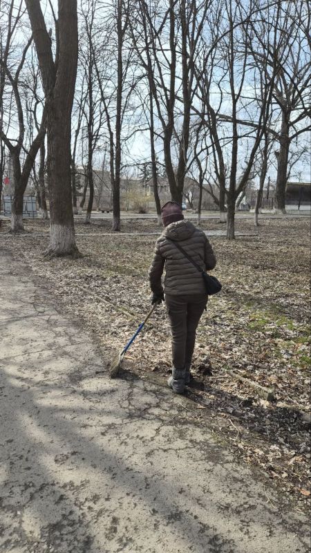Весна - время перемен.. В парке культуры и отдыха подготовка к весенне-летнему сезону уже началась. Были проведены работы по выявлению дефектов, которые возникли за зимний период. Сотрудники парка занимаются устранением этих... Весна - время перемен.. В парке культуры и отдыха подготовка к весенне-летнему сезону уже началась. Были проведены работы по выявлению дефектов, которые возникли за зимний период. Сотрудники парка занимаются устранением этих...