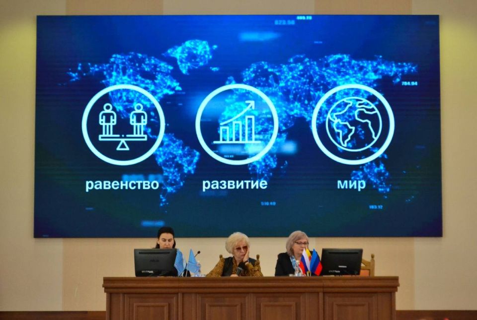 Виктория Сошина: Приняла участие в I региональных «Гризодубовских чтениях», которые состоялись в Луганске Виктория Сошина: Приняла участие в I региональных «Гризодубовских чтениях», которые состоялись в Луганске