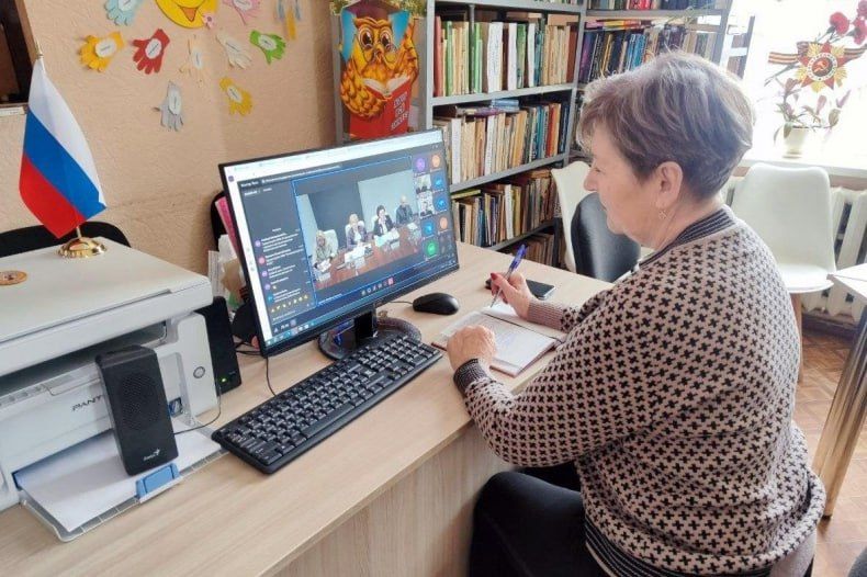 Свердловские библиотеки ЛНР стали онлайн слушателями конференции Свердловские библиотеки ЛНР стали онлайн слушателями конференции