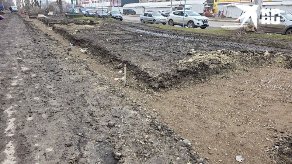 На улице Буденного в Луганске реконструкция идет полным ходом На улице Буденного в Луганске реконструкция идет полным ходом