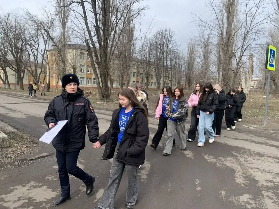 Сотрудники Госавтоинспекции проводят профилактические мероприятия в рамках акции «Весенние каникулы»! Сотрудники Госавтоинспекции проводят профилактические мероприятия в рамках акции «Весенние каникулы»!