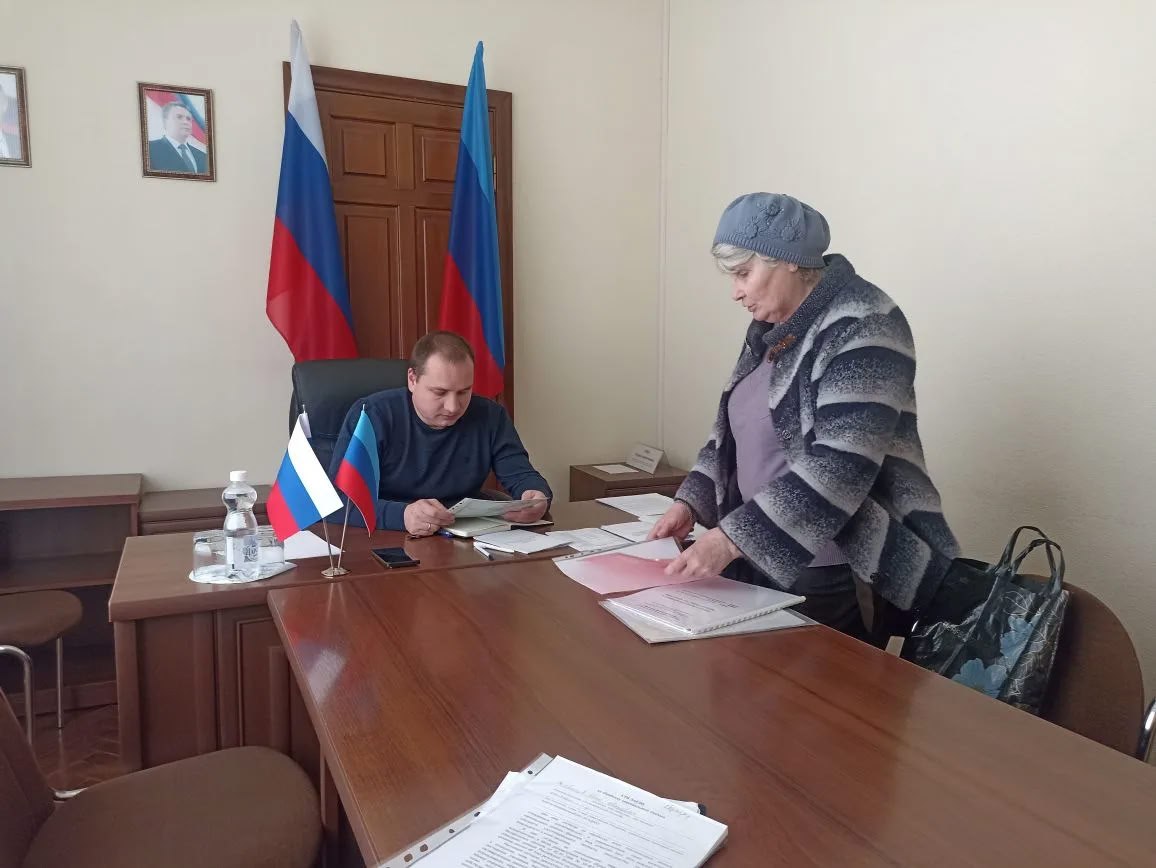 Главный архитектор города Луганска Вадим Квачёв провел личный прием граждан Главный архитектор города Луганска Вадим Квачёв провел личный прием граждан