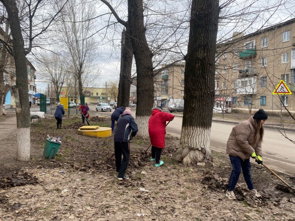 В Суходольске активисты «Единой России» приняли участие в городском субботнике В Суходольске активисты «Единой России» приняли участие в городском субботнике