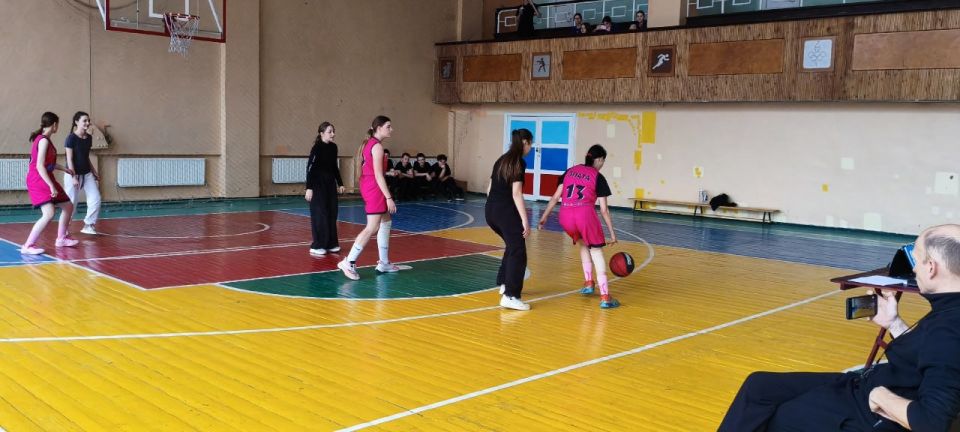 Сегодня на базе МБУ «Спортивный комплексАнтрацит» состоялось масштабное физкультурное мероприятие по баскетболу «33», посвящённое знаменательному событию — выходу человека в открытый космос Сегодня на базе МБУ «Спортивный комплексАнтрацит» состоялось масштабное физкультурное мероприятие по баскетболу «33», посвящённое знаменательному событию — выходу человека в открытый космос