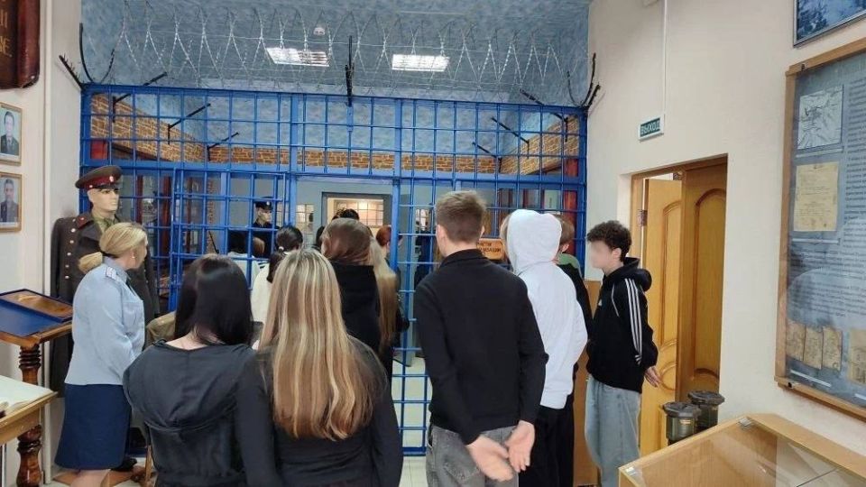 Учащиеся города Счастье посетили УФСИН России по Луганской Народной Республике Учащиеся города Счастье посетили УФСИН России по Луганской Народной Республике