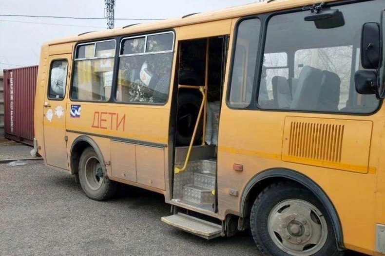 Из Хакасии в подшефный город ЛНР отправлен детский автобус Из Хакасии в подшефный город ЛНР отправлен детский автобус
