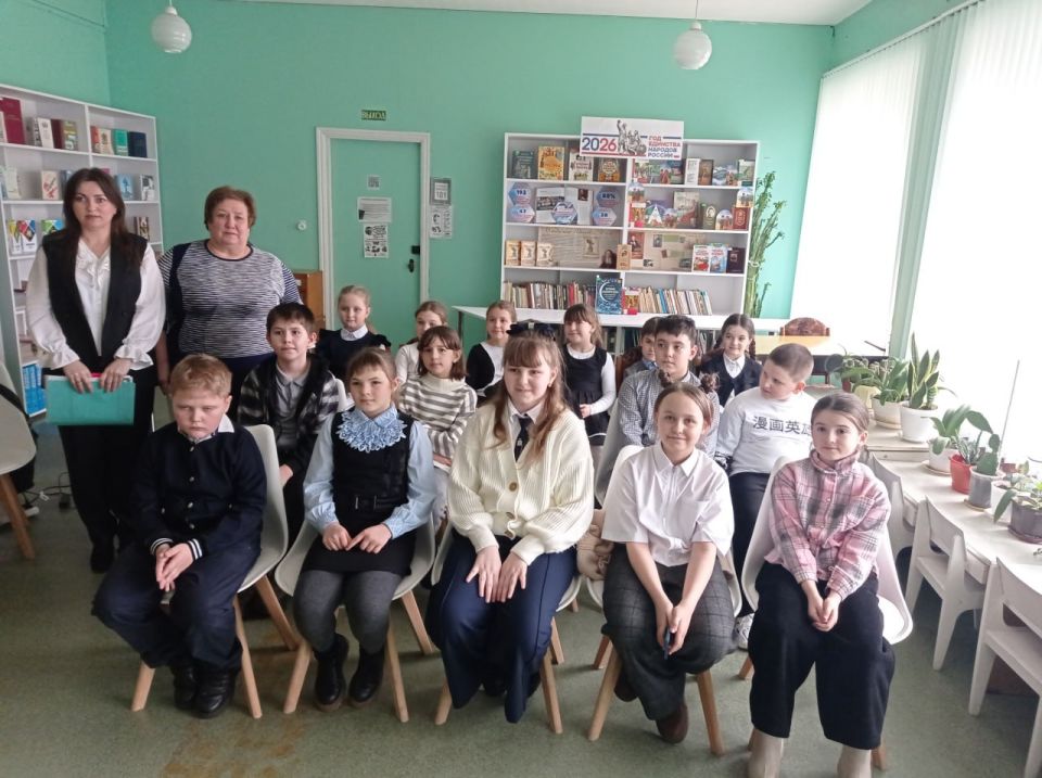 В Кировской детской библиотеке состоялся урок финансовой грамотности «География на денежных знаках» В Кировской детской библиотеке состоялся урок финансовой грамотности «География на денежных знаках»