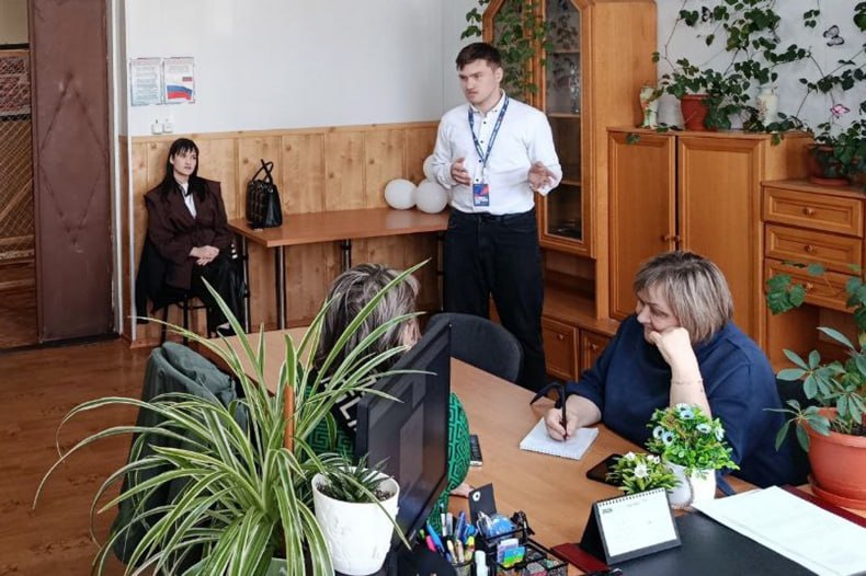 В пгт Шахтерский прошла встреча с представителями ПАО «Банк ПСБ» В пгт Шахтерский прошла встреча с представителями ПАО «Банк ПСБ»