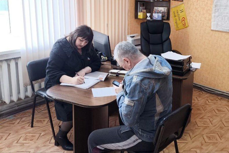 Депутат Яна Киященко провела приём жителей Червонопартизанска Депутат Яна Киященко провела приём жителей Червонопартизанска