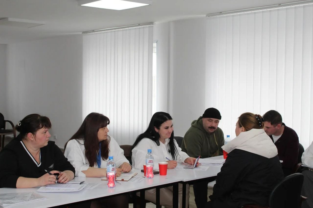 Юлия Кожухарь: 20 марта в Администрации Новопсковского муниципального округа состоялся выездной прием «Правомобиль КСВО ЛНР» — комплексная работа по оказанию правовой помощи с участием представителей АНО «Комитет семей... Юлия Кожухарь: 20 марта в Администрации Новопсковского муниципального округа состоялся выездной прием «Правомобиль КСВО ЛНР» — комплексная работа по оказанию правовой помощи с участием представителей АНО «Комитет семей...