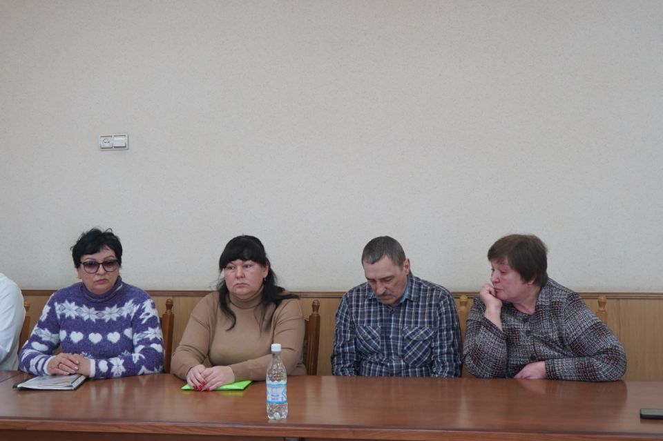 Провели очередную встречу с 3 семьями погибших участников СВО, цель которой – наладить прямой диалог и оказать практическую помощь Провели очередную встречу с 3 семьями погибших участников СВО, цель которой – наладить прямой диалог и оказать практическую помощь